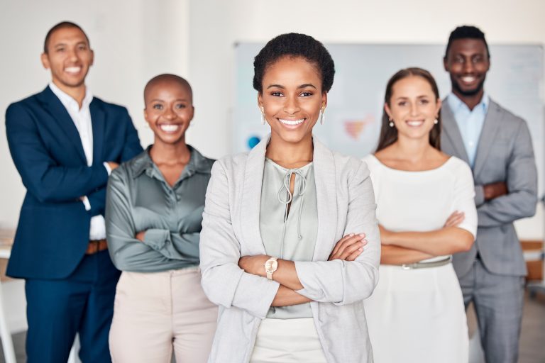 Titelbild_black-woman-leadership-portrait-and-happy-teamwor-2023-11-27-05-02-06-utc
